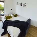 Klimatyczne Studio Z Balkonem Warszawa By Noclegi Renters